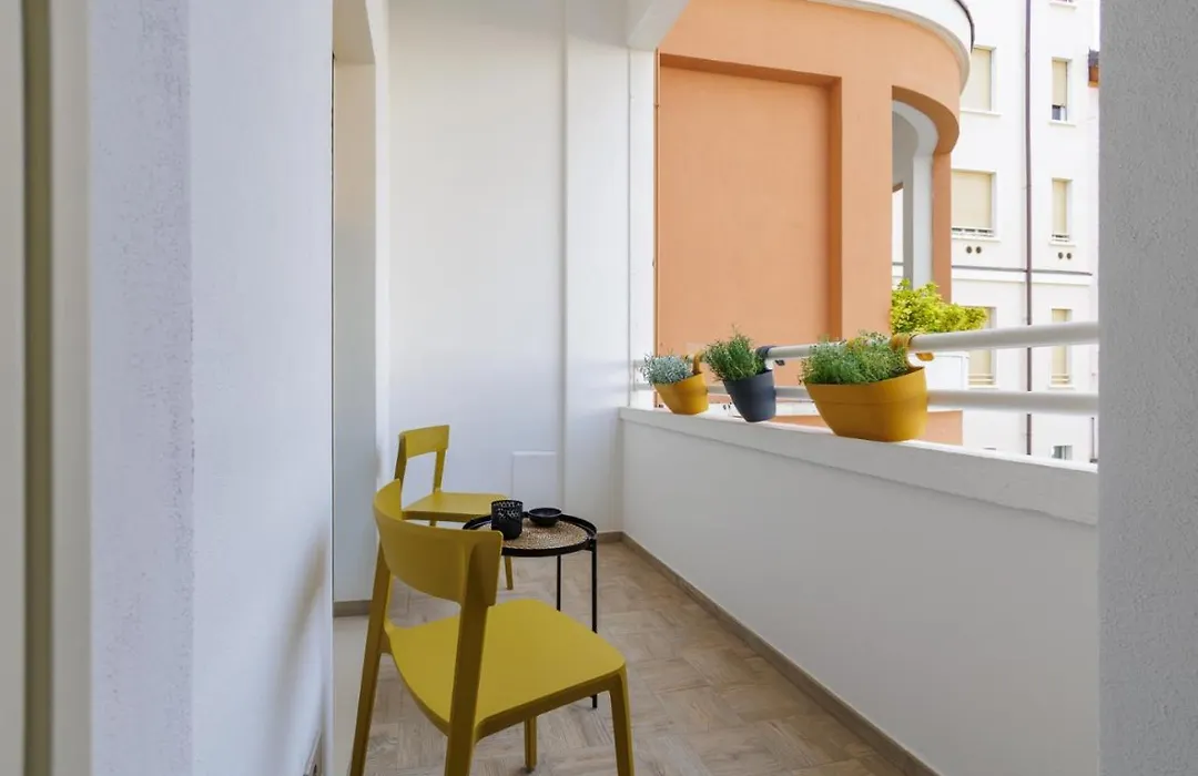 Interno 6 Guest House-1